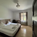 Landsitz Kammerburg - Verwalterwohnhaus * Lorch am Rhein