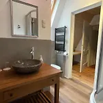 דירה Landsitz Kammerburg - Verwalterwohnhaus לורך אם ריין