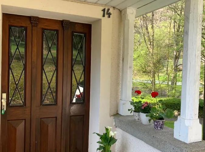 Landsitz Kammerburg لورش ام راين