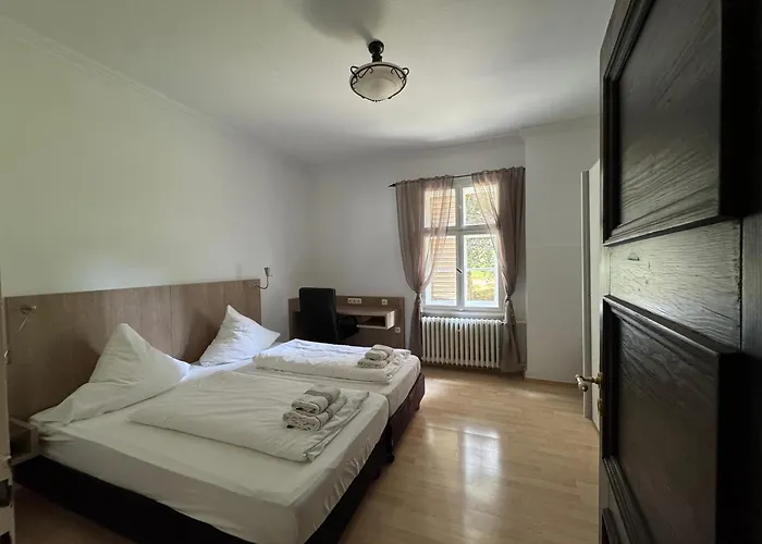 Landsitz Kammerburg * لورش ام راين