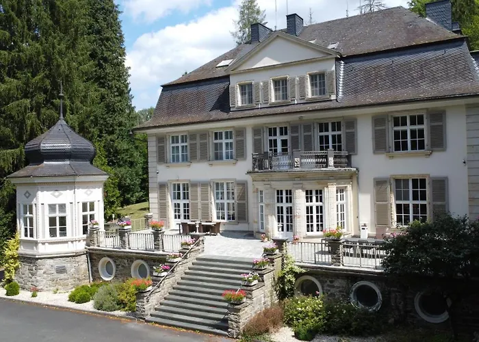 Landsitz Kammerburg لورش ام راين